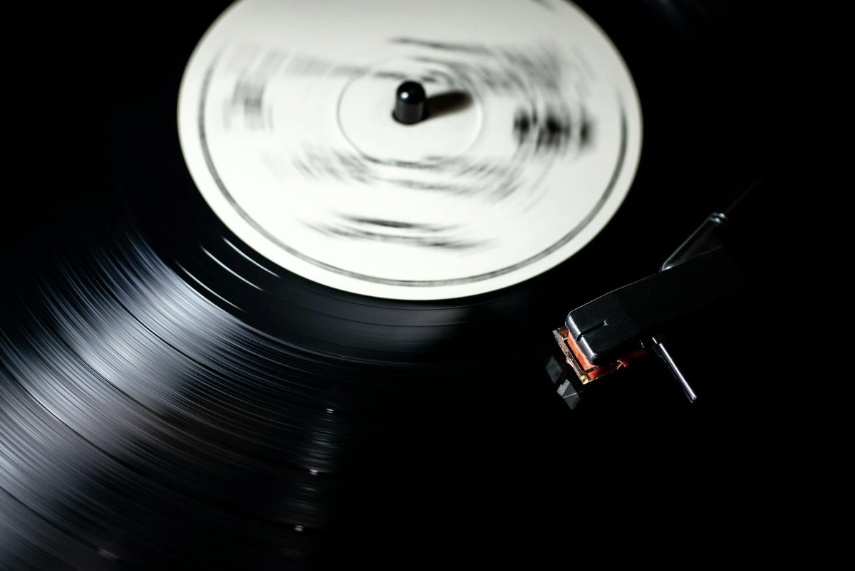 Bill Ackman's $64bn Universal Music Bid Faces Bolloré Resistance