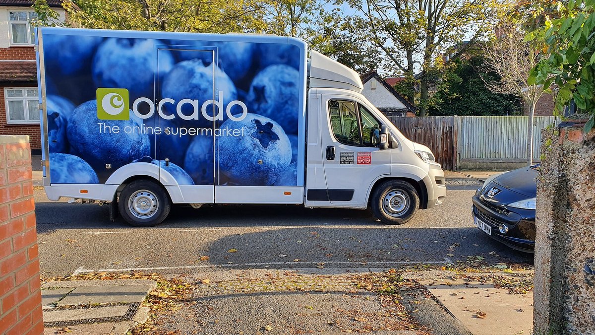 Ocado Slashes 1,000 Jobs in £150m Cost-Cutting Overhaul as Tech Advantage Fades